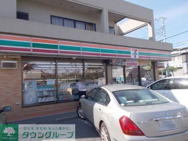 コンビニ　セブンイレブン調布深大寺東5丁目店（コンビニ）まで593m