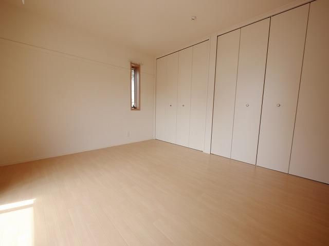 その他部屋・スペース　★収納たっぷりのお部屋です★