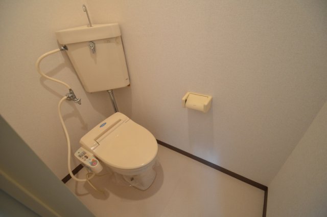 トイレ　気分すっきり温水洗浄便座