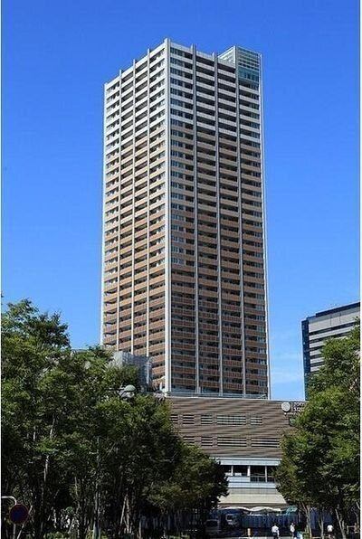 建物外観　オートロック完備