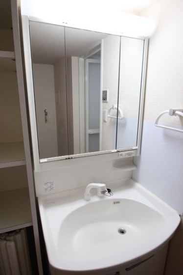 洗面設備　※別部屋の写真です