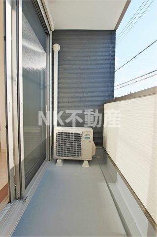 バルコニー　陽当たり良好なバルコニーです