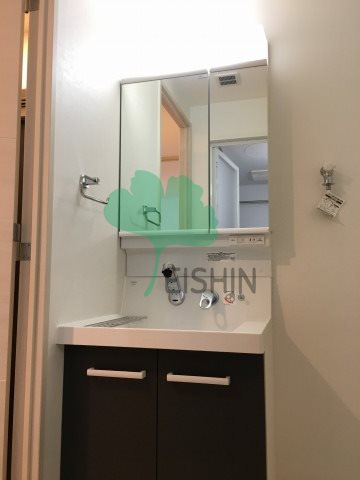 洗面設備　シンプルで使いやすい洗面台です！