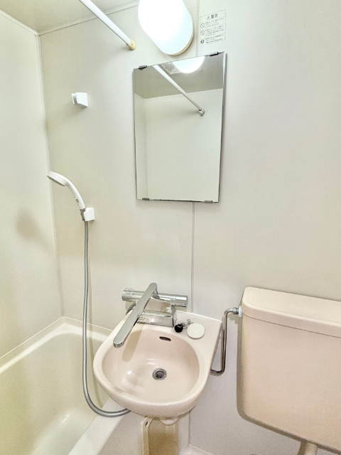 洗面設備　※他の部屋の写真撮なります