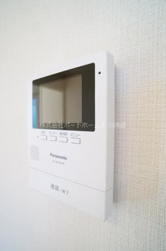 セキュリティ　誰が来たか一目でわかる、モニターホン付き。