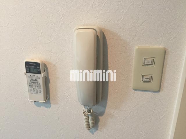 セキュリティ　来客時に便利なインターホン付き