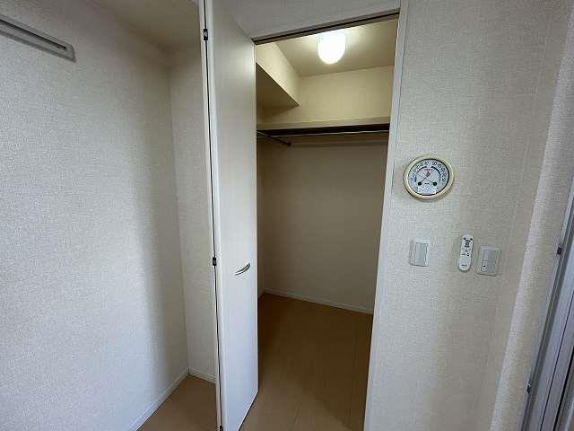 収納　ウォークインクローゼット