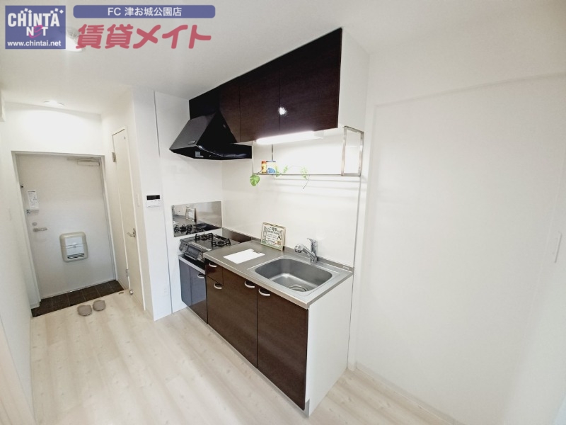 キッチン　同じ物件、別部屋の写真です