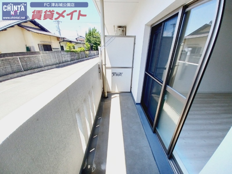 バルコニー　同じ物件、別部屋の写真です