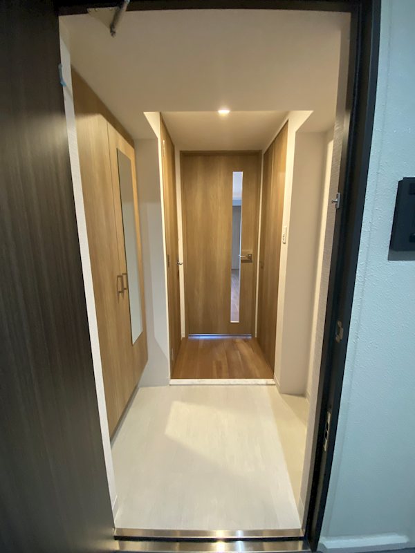 玄関　※別のお部屋の写真ですが参考までに