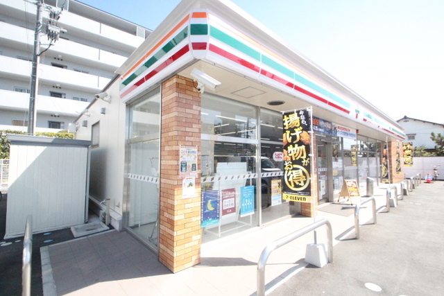 コンビニ　セブンイレブン広島上小田店（コンビニ）まで160m