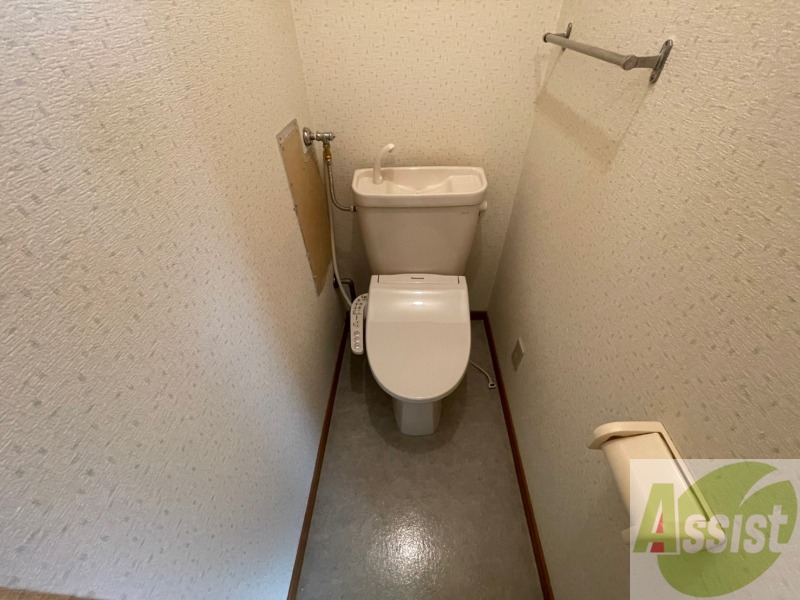トイレ　トイレです。ウォシュレット付を探している方、おすすめです。