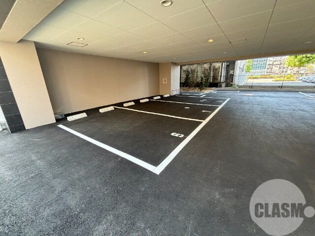 駐車場　敷地内駐車場