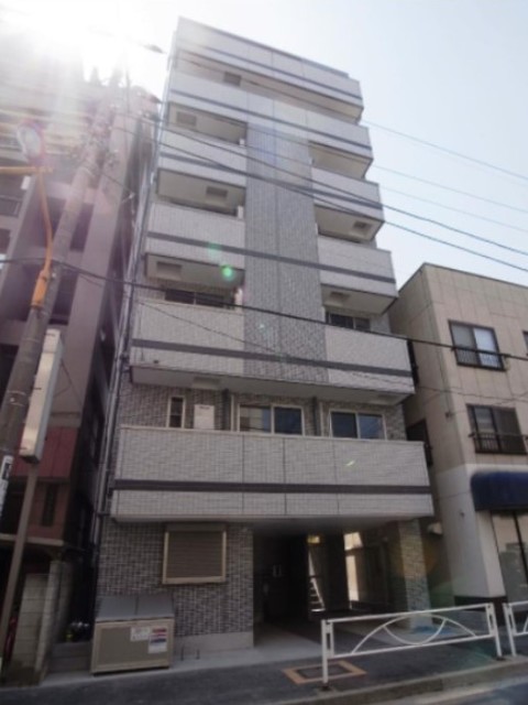 建物外観　７階建ての賃貸マンション