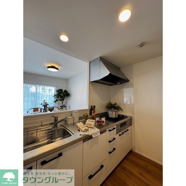 キッチン　【家具・家電の備え付けはありません】