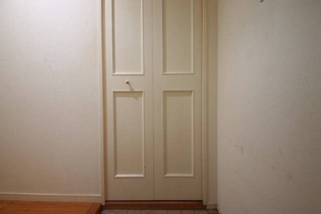 玄関　※別室の参考写真の為、現況優先です。