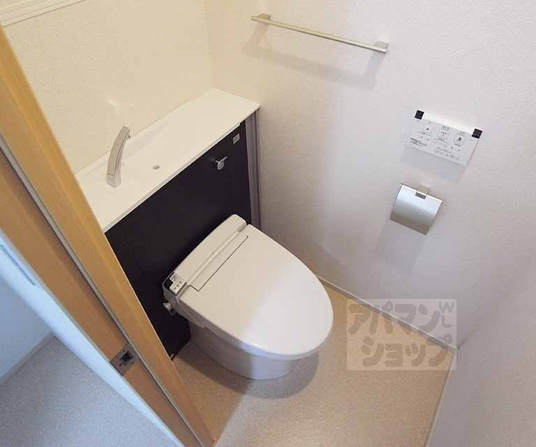トイレ　ウォシュレット付きトイレです！