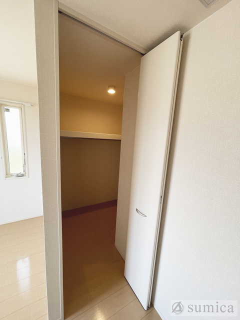 収納　たっぷりと収納できるウォークインクローゼット♪♪