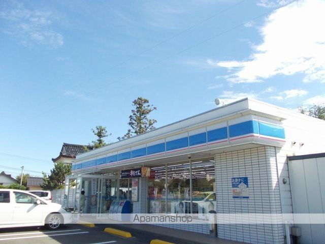 コンビニ　ローソン　本荘薬師堂店（コンビニ）まで300m