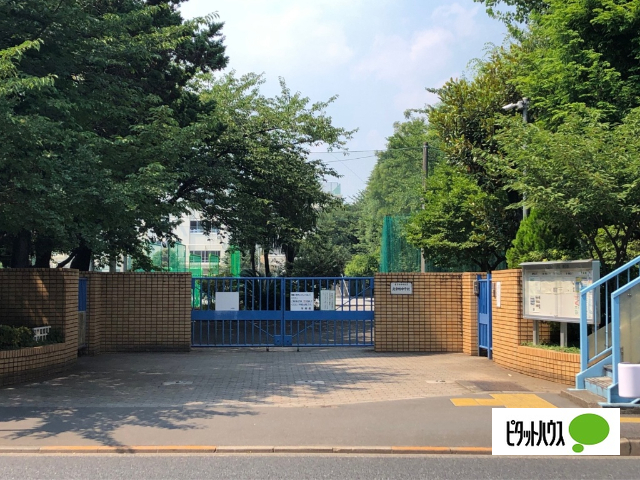 中学校　中野区立北中野中学校（中学校）まで629m