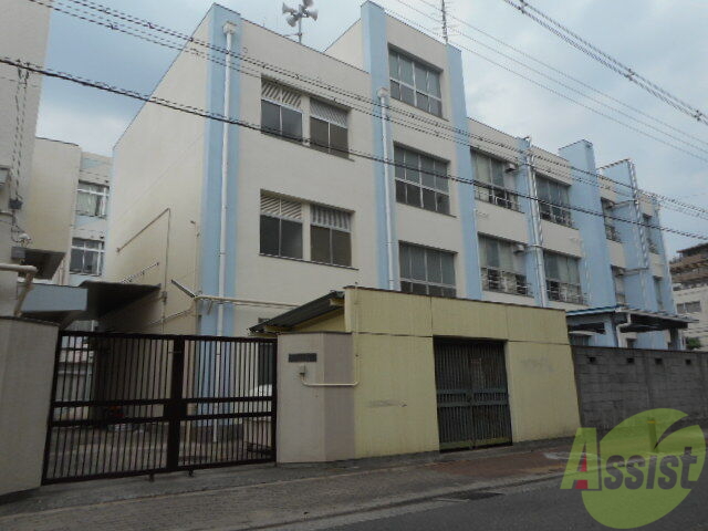 小学校　小松小学校（小学校）まで631m