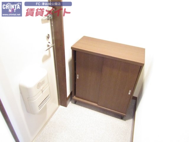 玄関　同タイプの画像です