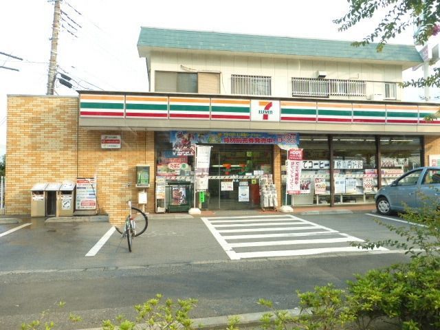 コンビニ　セブンイレブン（コンビニ）まで370m