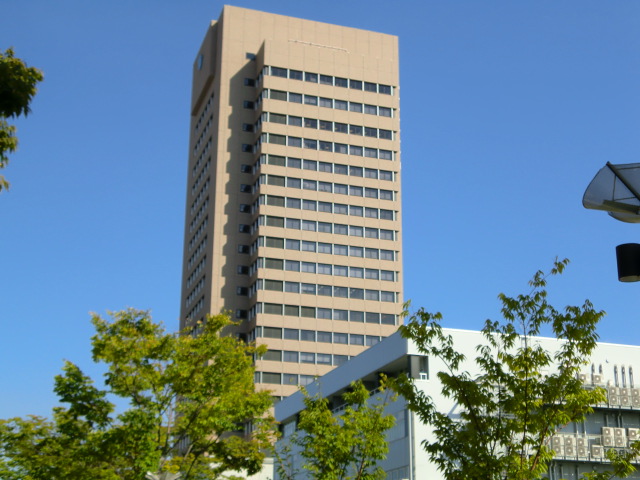 役所　市役所（役所）まで1300m