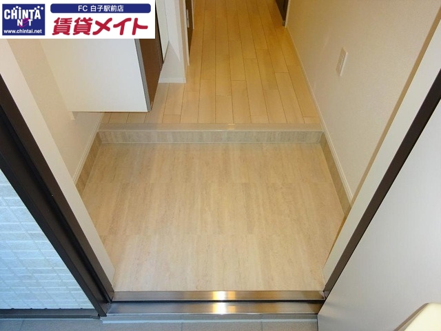 玄関　同型タイプの写真です