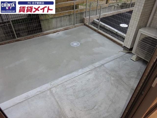 庭　同型タイプの写真です