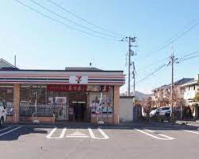 コンビニ　セブンイレブン練馬早宮4丁目店（コンビニ）まで705m