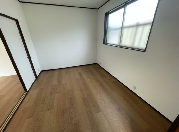 成田東3丁目戸建 Bの居間写真