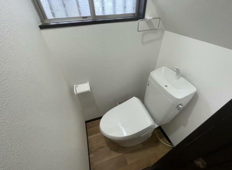 成田東3丁目戸建 Bのトイレ写真