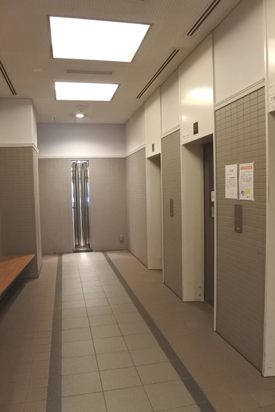 ロビー　エレベーターホール