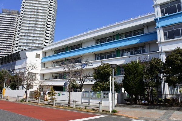 小学校　港区立港陽小学校（小学校）まで265m