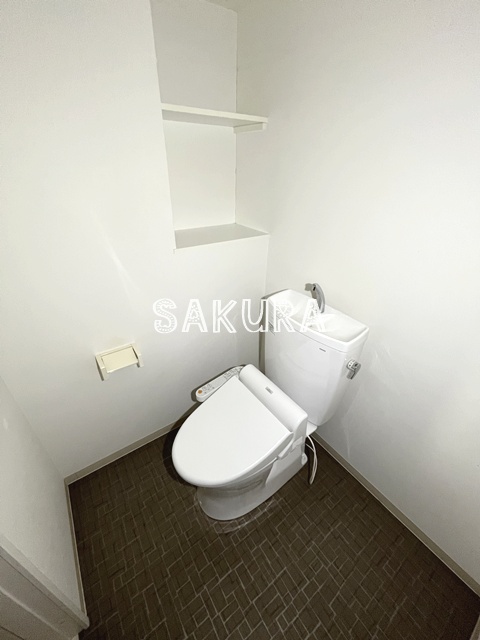トイレ　落ち着いた色調のトイレです♪