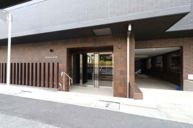 エントランス　エントランス