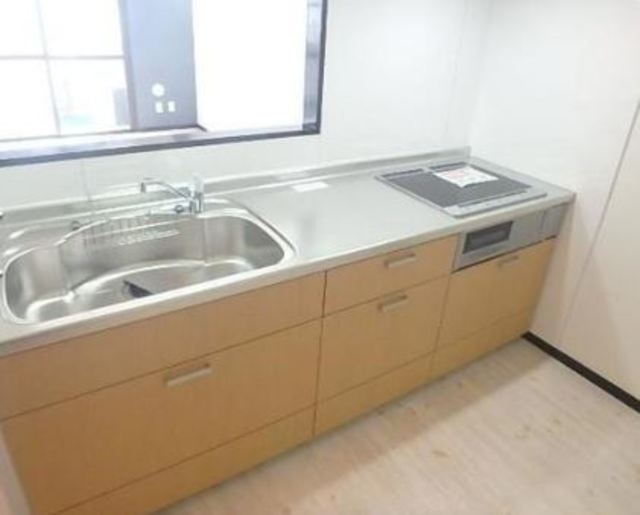 キッチン　同タイプ反転部屋