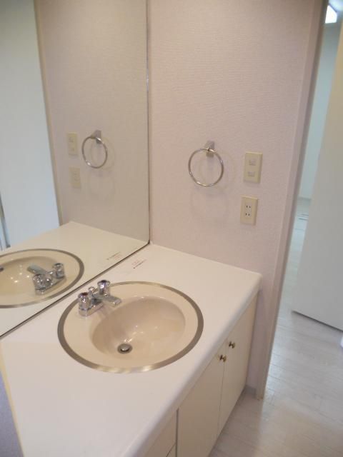 洗面設備　☆買い物便利な立地！閑静な住宅地！☆