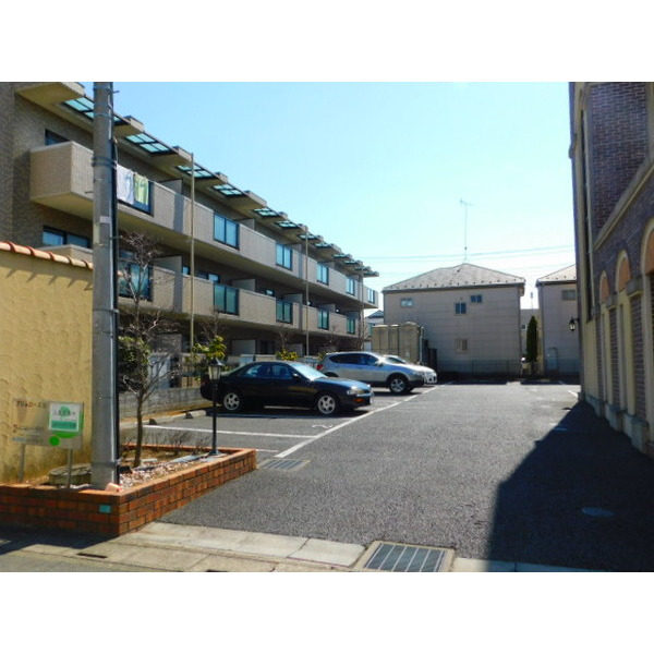 駐車場　敷地内駐車場