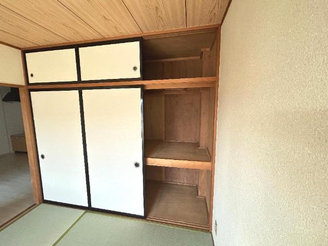 収納　押し入れ