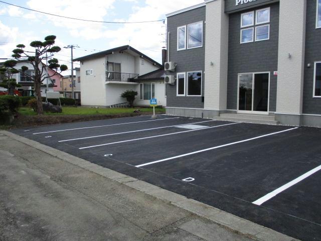 駐車場　駐車場