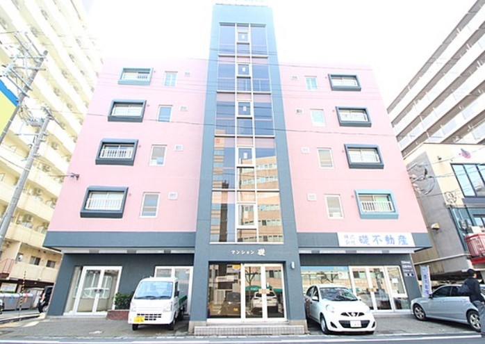 建物外観　5階建てマンション