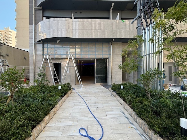 地下鉄御堂筋線 江坂駅 徒歩7分 15階建 築3年の外観写真