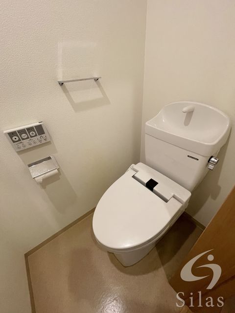 南海高野線 我孫子前駅 徒歩3分 3階建 築11年のトイレ写真