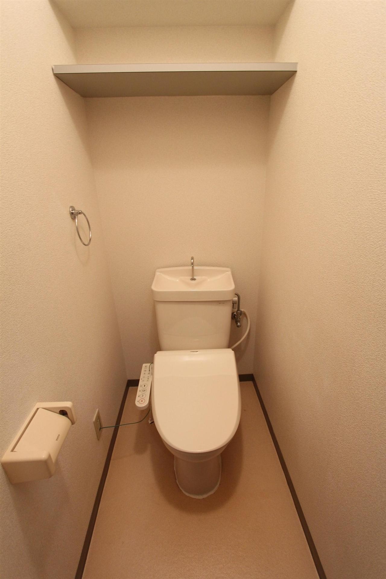 トイレ　反転タイプ・参考写真