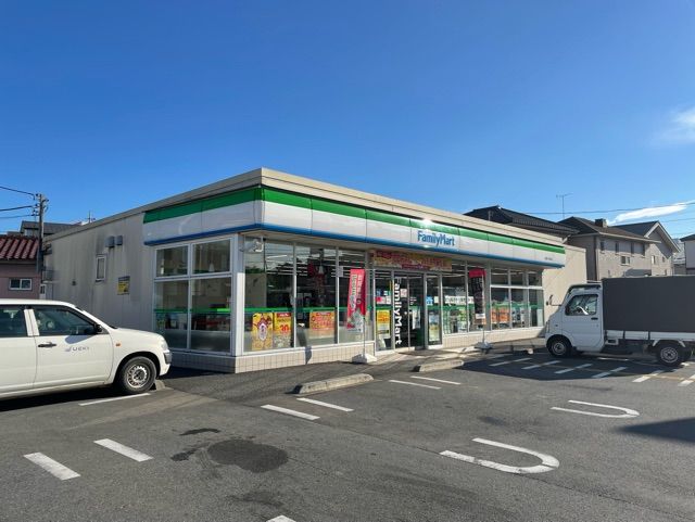 コンビニ　ファミリーマート川越かし野台店（コンビニ）まで200m