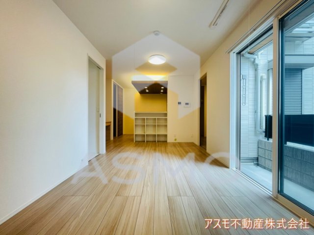 Blancheur関目の居間写真