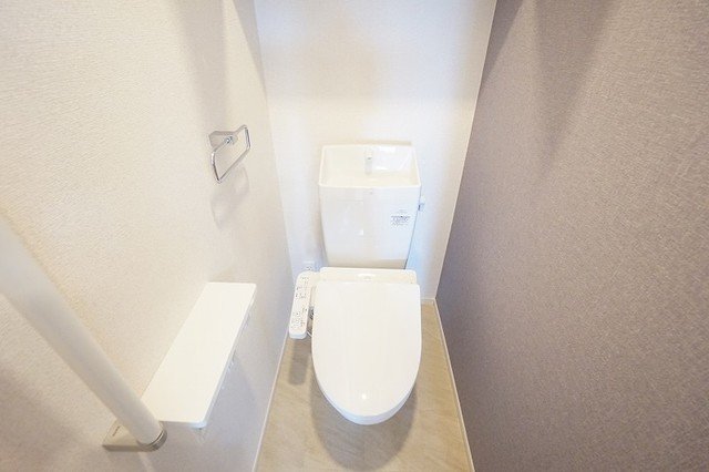 トイレ　落ち着いたトイレです