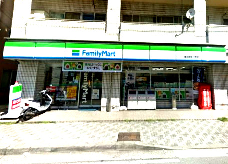 コンビニ　ファミリーマート（コンビニ）まで84m